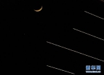 天空上演“金星合月” - 西安网
