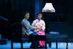 1月8日，陕西省京剧院演员为观众表演京剧现代戏《雷雨》。 - 文化厅