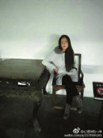 女子坐安康博物馆清末文物拍照被举报 现已删照片 - 中国在线