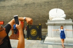 南门瓮城的日晷装反了？ 72岁老人给日晷时辰表挑错 - 陕西网