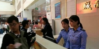 国庆长假首日西安部分客运站客流呈井喷式增长 - 华商网
