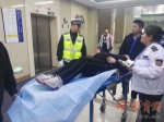 西汉高速秦岭段西安方向一孕妇发生大出血 交警紧急开道送医 - 古汉台