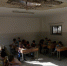 也门学校遭空袭破败不堪 学生坚持上课 - 西安网