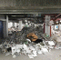 西安南郊中冶一曲江山小区地下车库脏乱差 成“钦点”垃圾堆 - 古汉台