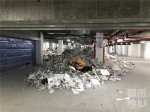 西安南郊中冶一曲江山小区地下车库脏乱差 成“钦点”垃圾堆 - 古汉台