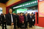 中国科协组织院士、专家代表参观展览 - 西安网