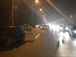 今晨机场专用高速机场方向渭河特大桥段发生一起9车连撞事故 - 古汉台