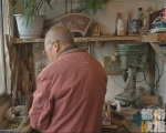 西安一74岁老人耗费8000段毛竹做出长安塔 - 华商网