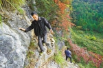 [领航新征程]重庆巫溪悬崖村绝壁上凿出致富路 - 西安网