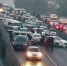 西安市西二环开远门高架桥上发生多车追尾事故 38辆车不同程度受损 - 古汉台