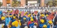 高雄3万劳工大游行 抗议台当局“过劳死”修正案 - 西安网