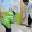3岁男童与医生互相鞠躬 百年前感人一幕在汉重现 - 西安网