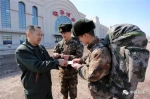 【暖新闻】中国军人的荣耀时刻：一个敬礼表达千言万语 - 西安网