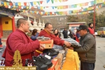 情暖寒冬  广仁寺为社会流浪人员赠送保暖棉衣 - 佛教在线