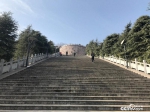位于老城区核心位置的金寨县革命烈士陵园。（孔华/摄） - 西安网