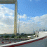 迪拜3亿造新地标:迪拜画框 被人称为“金拱门” - 西安网