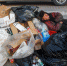 男子老伴去世后住街头卖废品 共捐款近40万 - 西安网