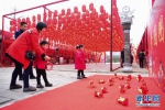 新春佳节 各地民众红红火火过大年 - 西安网