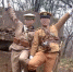男子抗战遗址扮日本兵拍照被拘 警方公布抓捕画面 - 西安网
