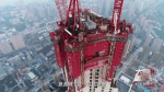 “空中造楼机”挑战超高层建筑：4天盖起一层楼 - 西安网