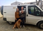 法国夫妻辞职改装二手房车带猫狗环欧旅行 - 西安网