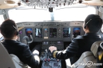 ARJ21-700喷气客机圆满完成呼和浩特=乌兰浩特往返航线运行 - 古汉台