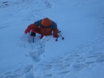 69岁无腿老人成功登顶珠峰！8844.43米，他用了43年 - 西安网