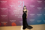 第21届上海国际电影节正在如火如荼的进行中，素有“亚洲第一美”之称的英籍韩裔女演员Clara（李成敏）也跟随剧组踏上红毯，她一袭黑色透视礼服小露性感，为这场电影盛宴增添不少星光。 - 西安网