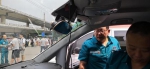 郑州交警给医院急救车发放抓拍设备 不让路罚200 - 西安网