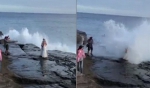 透心凉！两女子海边拍婚纱照被海浪打湿 - 西安网