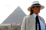 美第一夫人参观埃及 金字塔前似拍大片 - 西安网