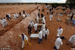 墨西哥挖“万人坑”坟场 埋葬无人认领尸体 - 西安网