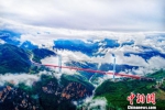 贵州建成公路桥梁2.1万座 单幅总长约2500公里 - 西安网