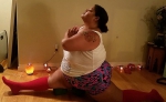 美肥胖女子上瑜伽课被忽视 自学逆袭成瑜伽教练 - 西安网