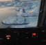 穿越到星战？客机降落格陵兰冰雪跑道视频引热议 - 西安网