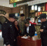 灞桥区：民警带着“扫黑除恶”10个问题 入户走访无盲区 - 西安网