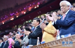 习近平和彭丽媛同出席亚洲文明对话大会的外方领导人夫妇共同出席亚洲文化嘉年华活动 - 西安网
