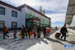 开拓雪域高原的梦想之路——来自青藏铁路的蹲点报告 - 西安网