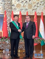 习近平出席仪式　接受塔吉克斯坦总统拉赫蒙授予“王冠勋章” - 西安网