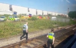 英铁路工人戴护耳器工作未听到火车声 不幸丧命 - 西安网