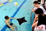 西北工业大学研制出中国首款滑扑一体自主变形仿生柔体潜航器。　郭友军 摄 - 陕西新闻