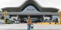 （聚焦疫情防控）（1）武汉站重启日： 1.2万名湖北乡亲坐高铁回家 - 西安网