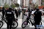 洛杉矶示威发展为骚乱 533人被警方逮捕 - 西安网