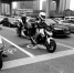西安首条摩托车专用道亮相 摩友专程来“试路” - 西安网