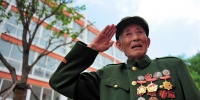 （纪念抗美援朝70周年·图文互动）岁月无声 英雄无悔——记96岁的志愿军老战士孙景坤 - 西安网