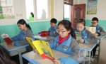 6000册图书捐给贫困山区乡村小学 丰富乡村孩子课外阅读 - 西安网