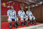 神舟十二号载人飞行任务航天员乘组出征仪式在酒泉卫星发射中心举行 - 西安网