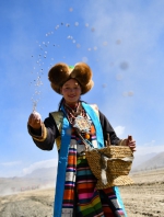 以人民为中心，雪域高原笃定前行的成功密码——写在西藏百万农奴解放63周年之际 - 西安网