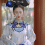 【五四·正当时】传承传统文化 “95后”女孩儿费青演绎56个民族传统服饰 - 西安网