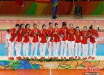 资料图：中国女排在里约奥运会夺冠。中新网记者 杜洋 摄 - 西安网